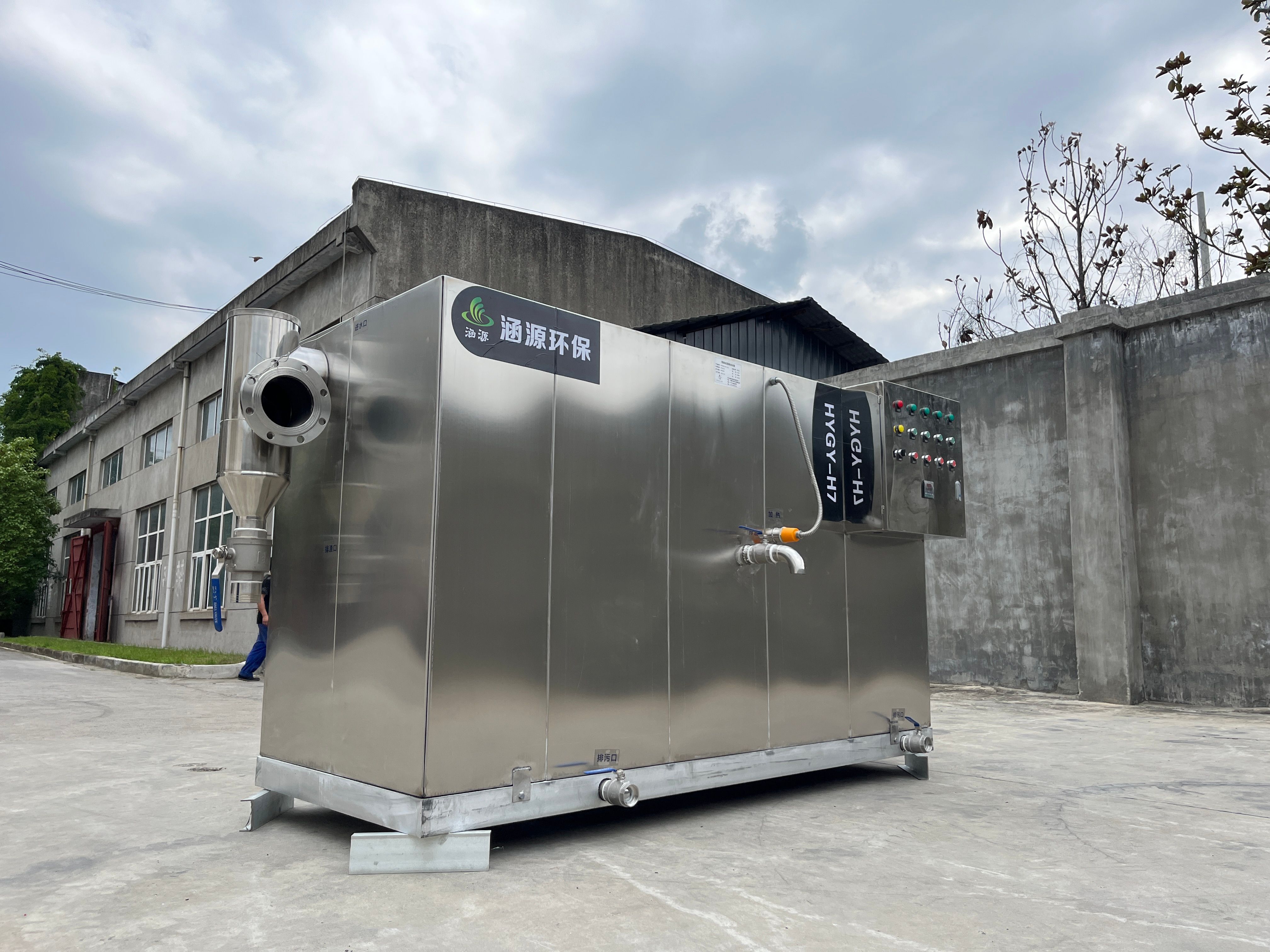 一體化隔油提升設(shè)備在使用過程中如何維護(hù)？