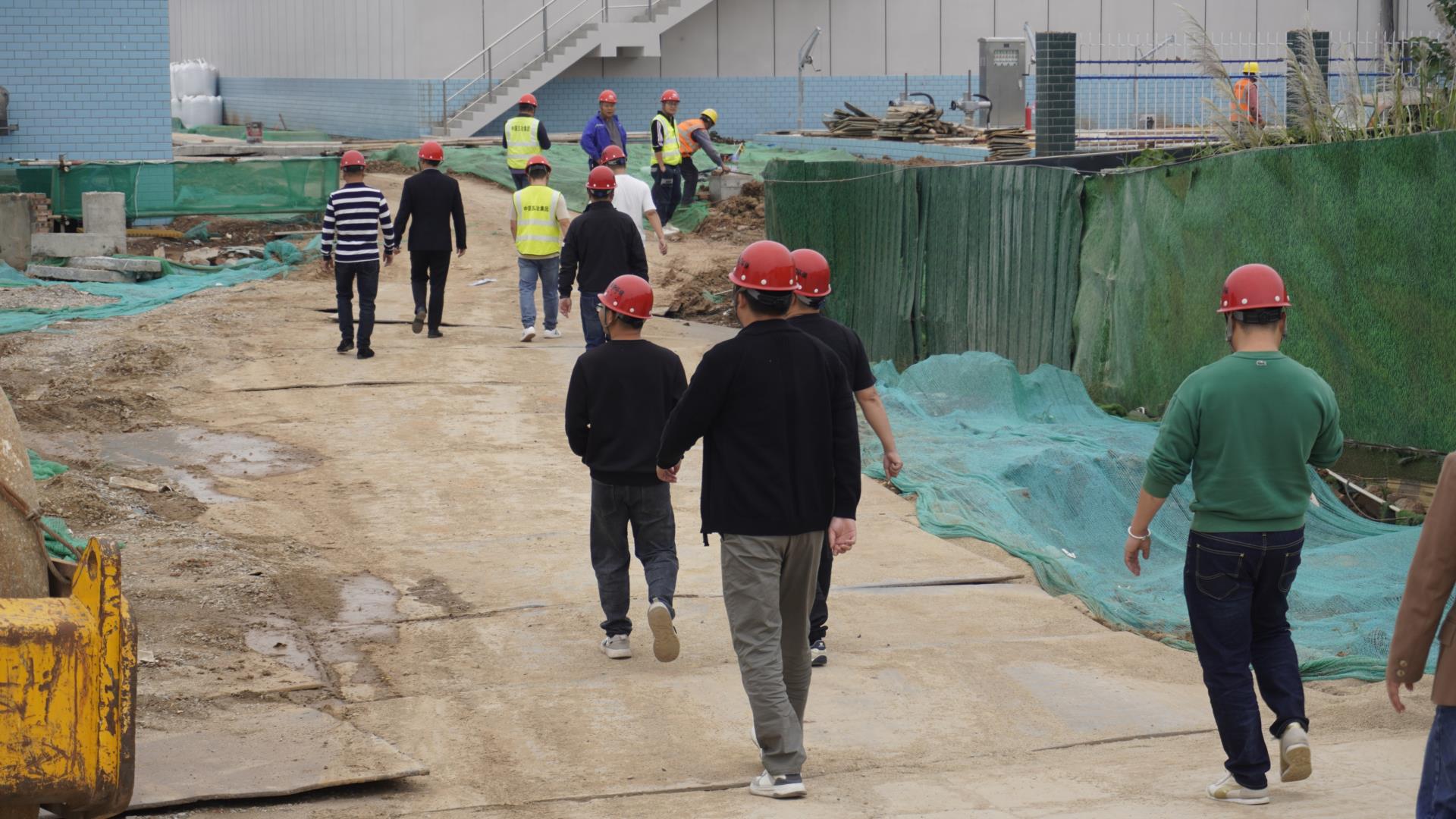 涵源環(huán)保考察團(tuán)隊(duì)